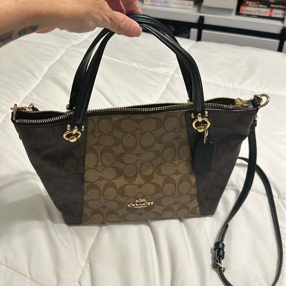Coach Satchel - Picture 1 of 4